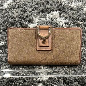 EUC Gucci Pink Nude Long Wallet